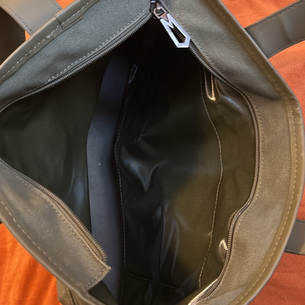 Marc Jacobs Canvas Tote with Leather Accents - Picture 8 of 8